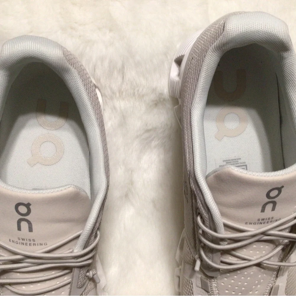 On cloud 5 tennis shoes - Picture 3 of 5